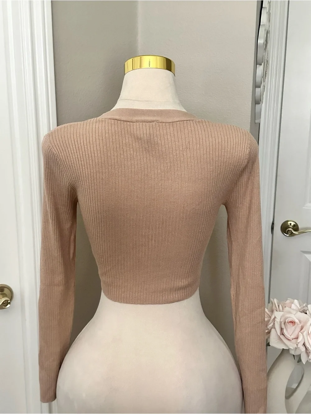 H&M Tan Beige Ribbed Lace-Up Cropped Knit Sweater Top w/ Long Sleeves Sz S